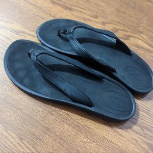 OluKai women's size 9